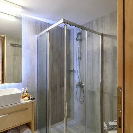 Idolio Apartman